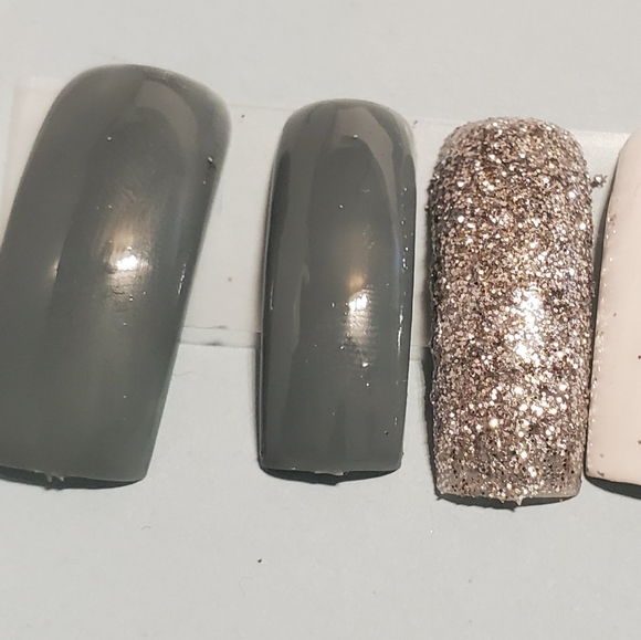 Winter Sleet Nails - Picture 2 of 2